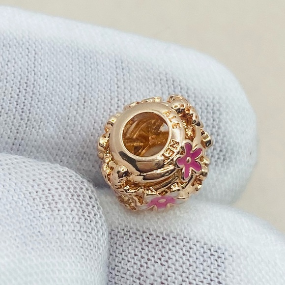 EUC Pandora 788772C01 Pandora Rose Openwork Pink Daisy Flower Charm - Picture 6 of 11